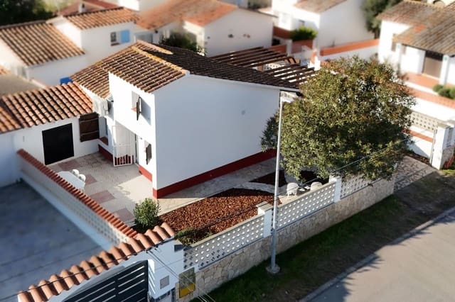 2 makuuhuone Huvila myytävänä paikassa Empuriabrava, Castelló d'Empúries - 339 000 € (Ref: 9879393)