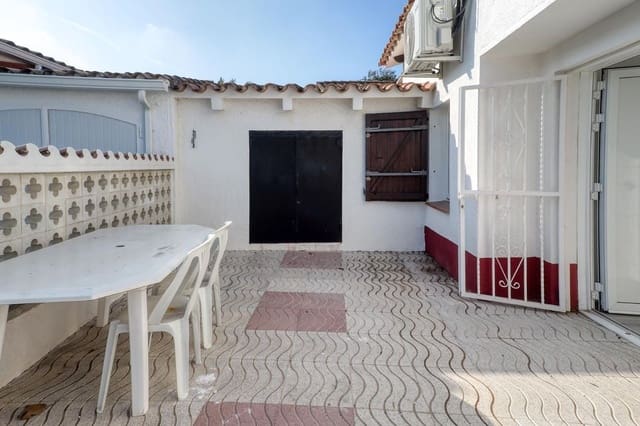 2 makuuhuone Huvila myytävänä paikassa Empuriabrava, Castelló d'Empúries - 339 000 € (Ref: 9879393)