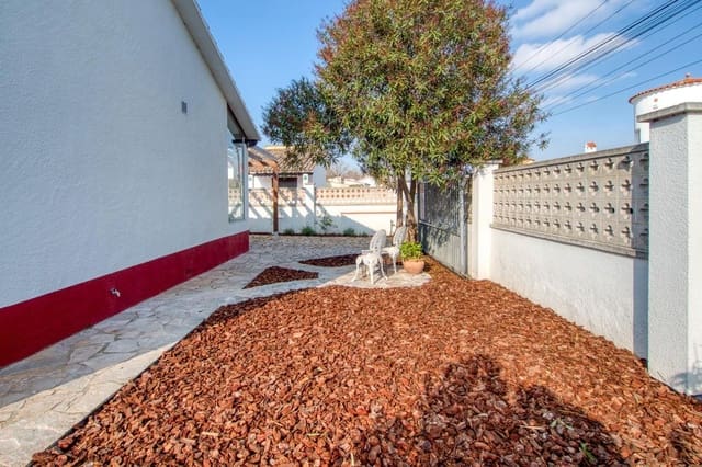 2 makuuhuone Huvila myytävänä paikassa Empuriabrava, Castelló d'Empúries - 339 000 € (Ref: 9879393)
