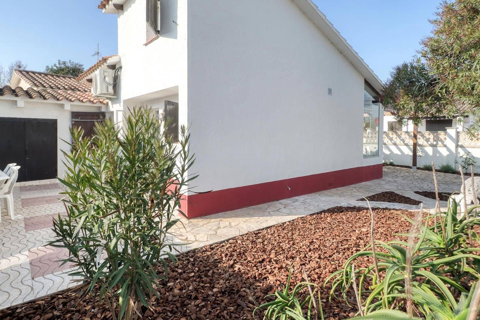 2 makuuhuone Huvila myytävänä paikassa Empuriabrava - 339 000 € (Ref: 9879393)