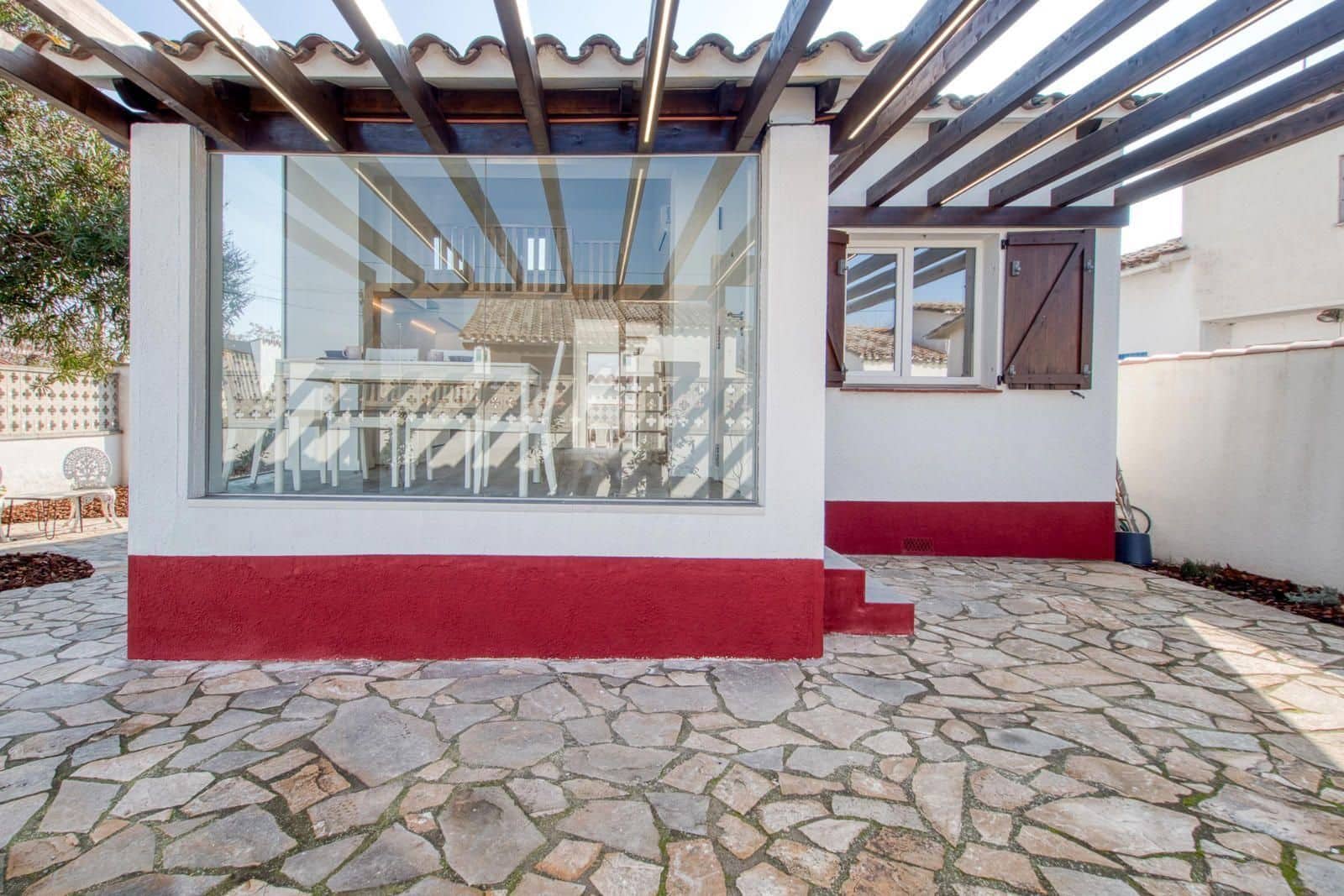 2 makuuhuone Huvila myytävänä paikassa Empuriabrava - 339 000 € (Ref: 9879393)