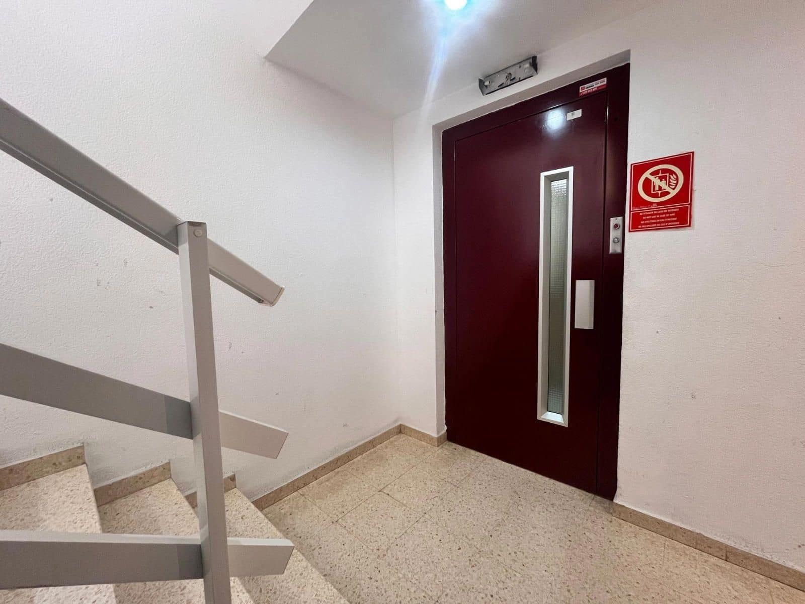 2 bedroom Flat for sale in Roses with garage - € 265,000 (Ref: 9879394)