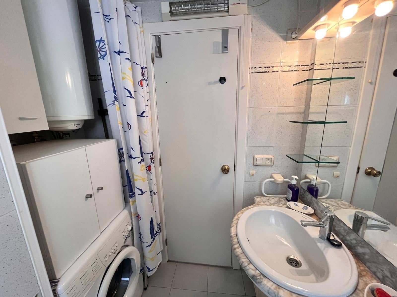 2 bedroom Flat for sale in Roses with garage - € 265,000 (Ref: 9879394)