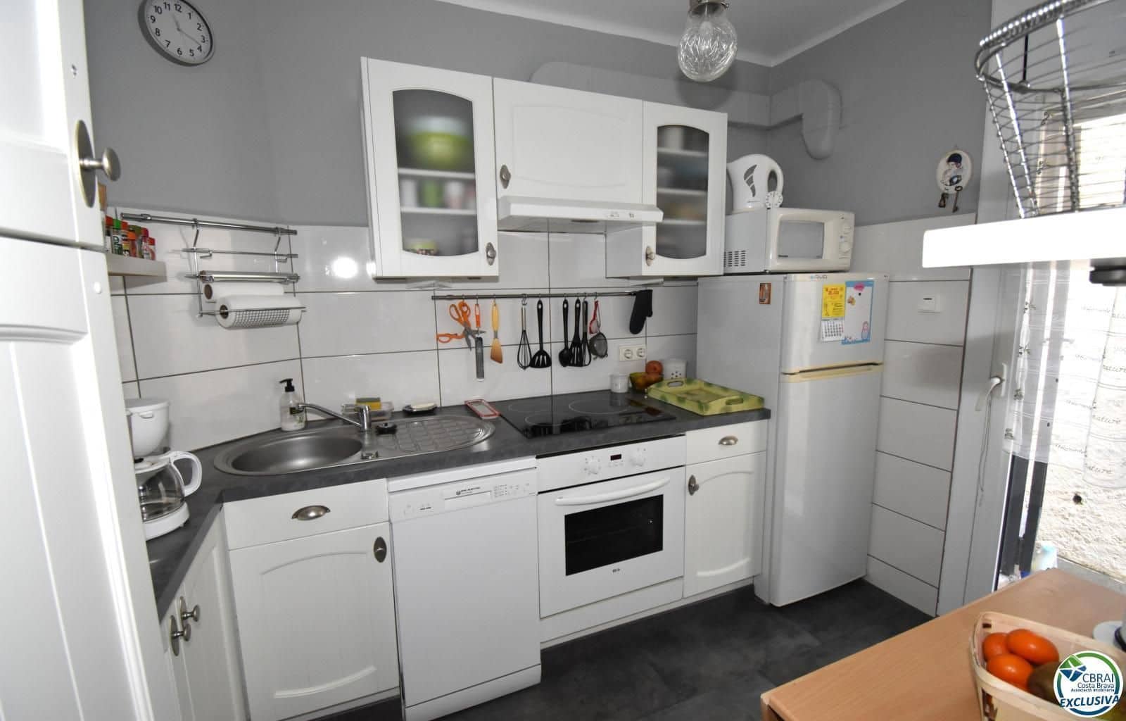 1 makuuhuone Huoneisto myytävänä paikassa Roses mukana 
autotalli - 179 000 € (Ref: 9879396)