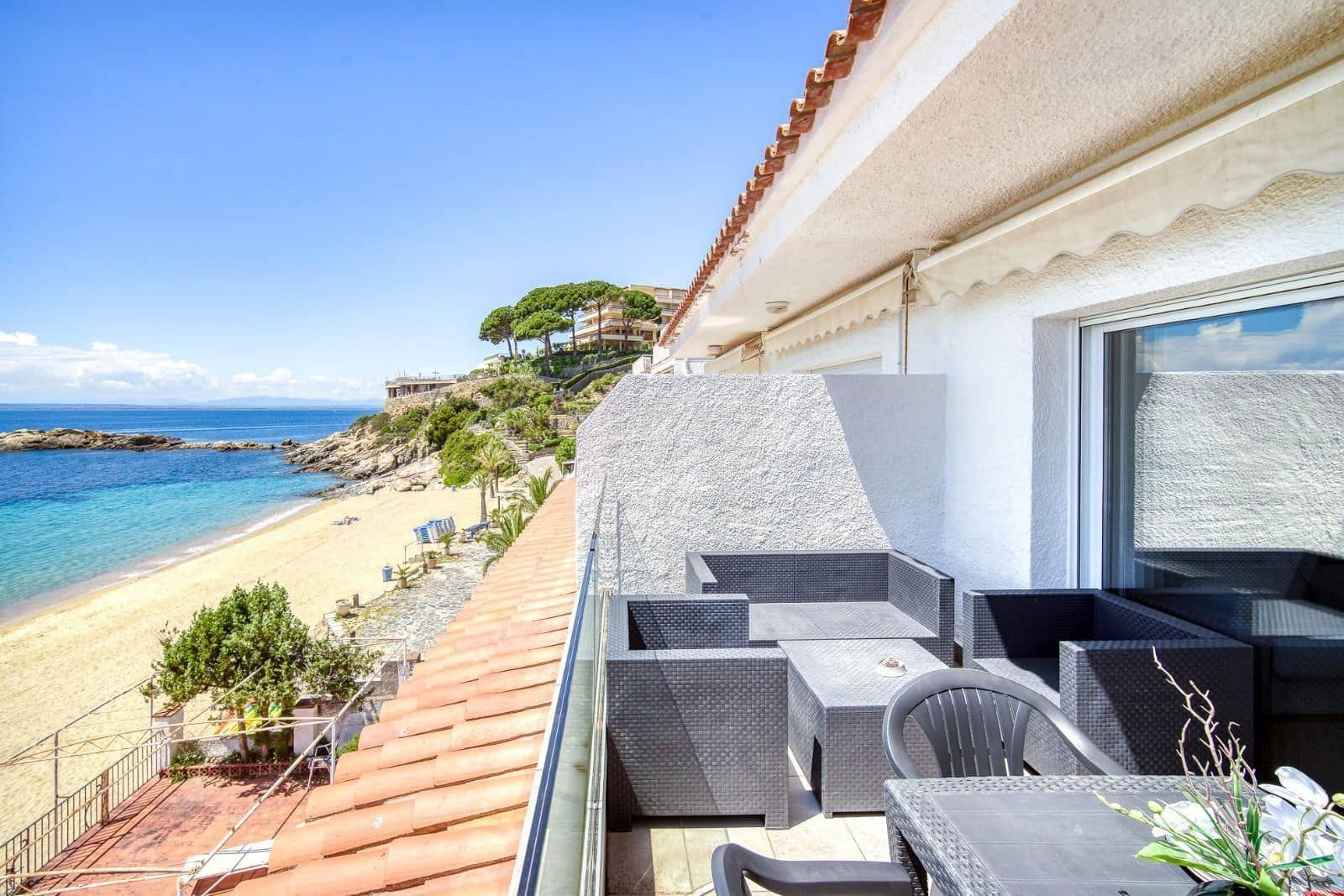 1 bedroom Apartment for sale in Roses with garage - € 370,000 (Ref: 9879400)