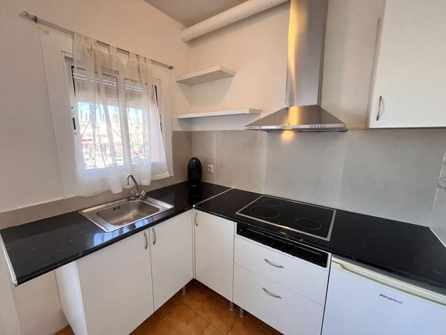 1 makuuhuone Huoneisto myytävänä paikassa Empuriabrava, Castelló d'Empúries mukana uima-altaan - 135 000 € (Ref: 9879404)