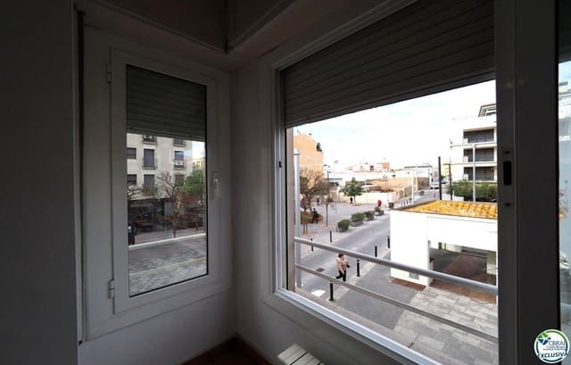 3 quarto Apartamento para venda em Roses - 229 000 € (Ref: 9879412)