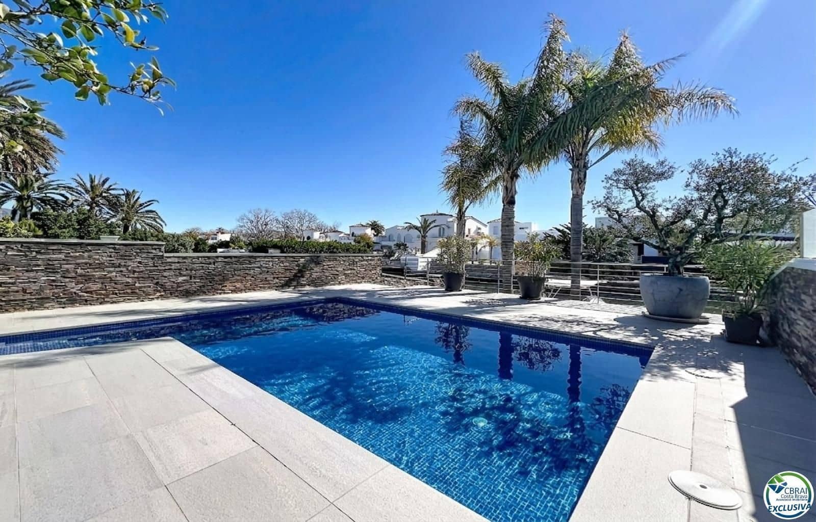 3 soverom Villa til salgs i Empuriabrava med svømmebasseng garasje - € 930 000 (Ref: 9879416)