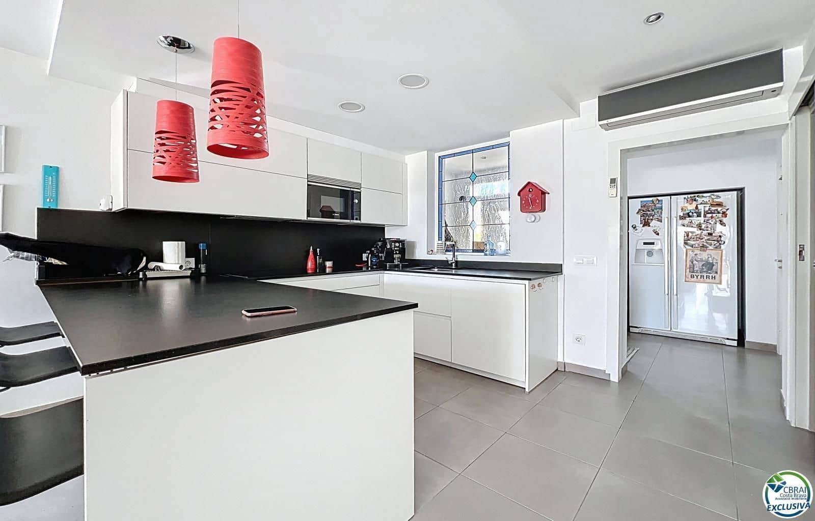 3 soverom Villa til salgs i Empuriabrava med svømmebasseng garasje - € 930 000 (Ref: 9879416)