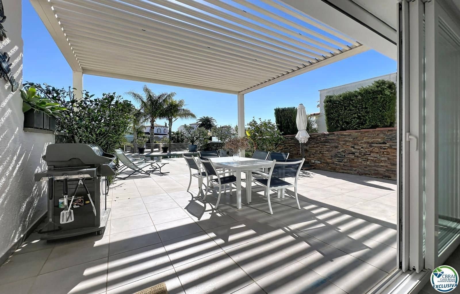 3 soverom Villa til salgs i Empuriabrava med svømmebasseng garasje - € 930 000 (Ref: 9879416)