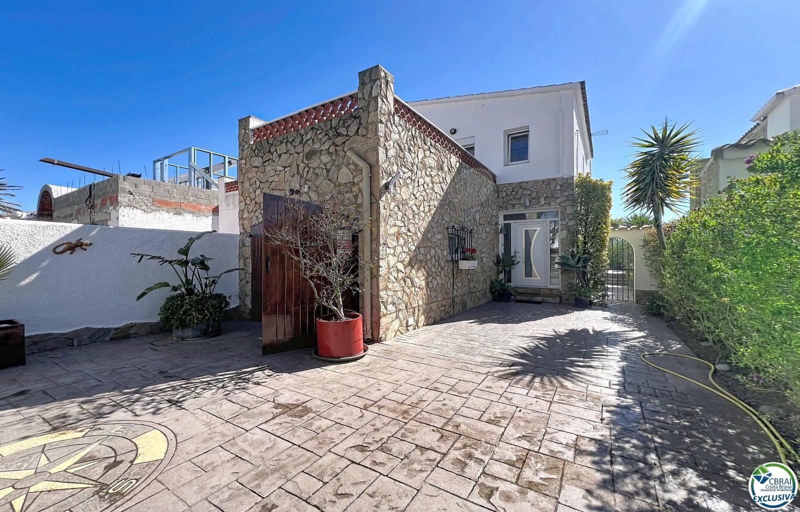 3 soverom Villa til salgs i Empuriabrava med svømmebasseng garasje - € 930 000 (Ref: 9879416)