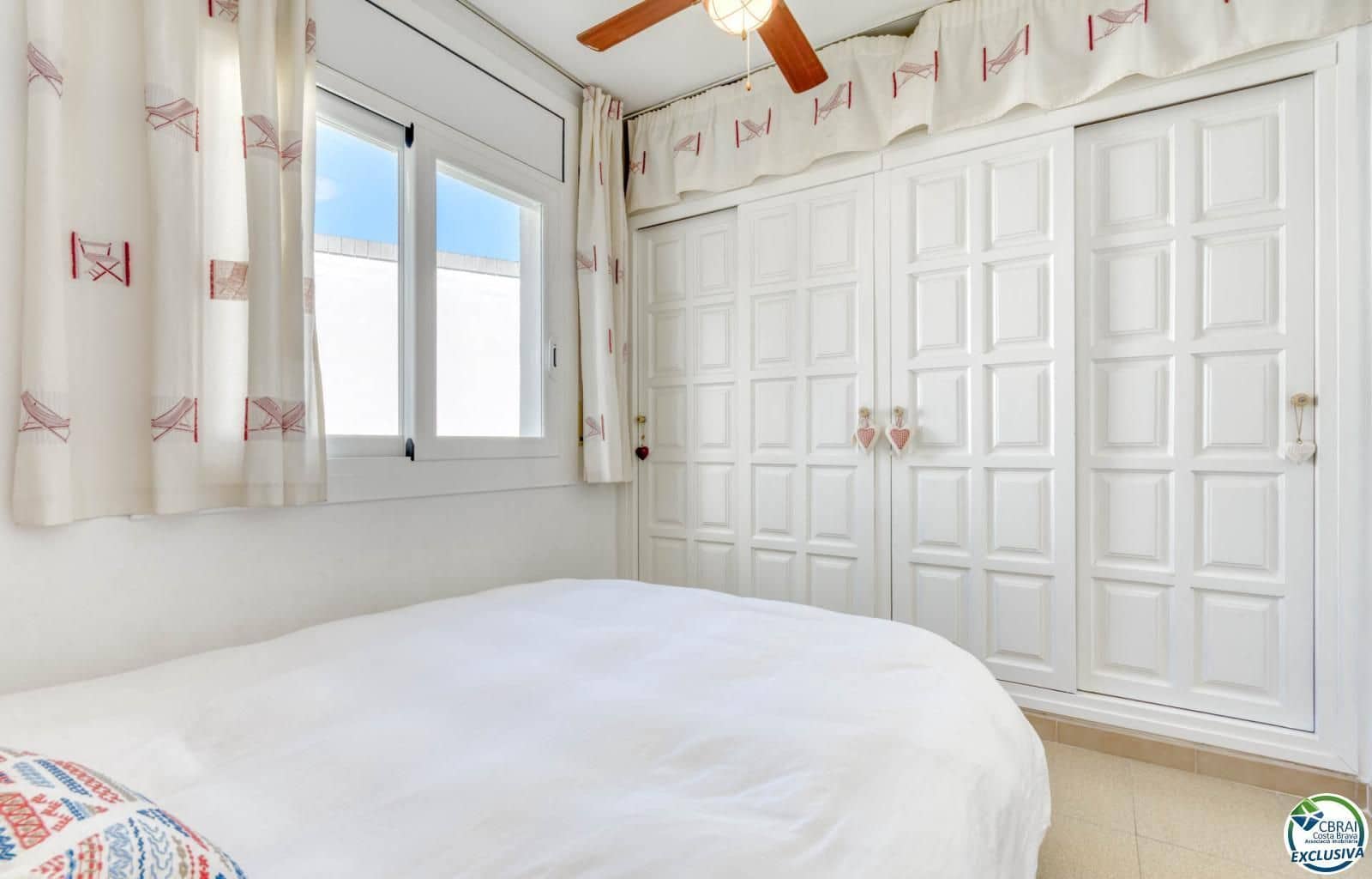 2 makuuhuone Huoneisto myytävänä paikassa Roses - 235 000 € (Ref: 9879419)