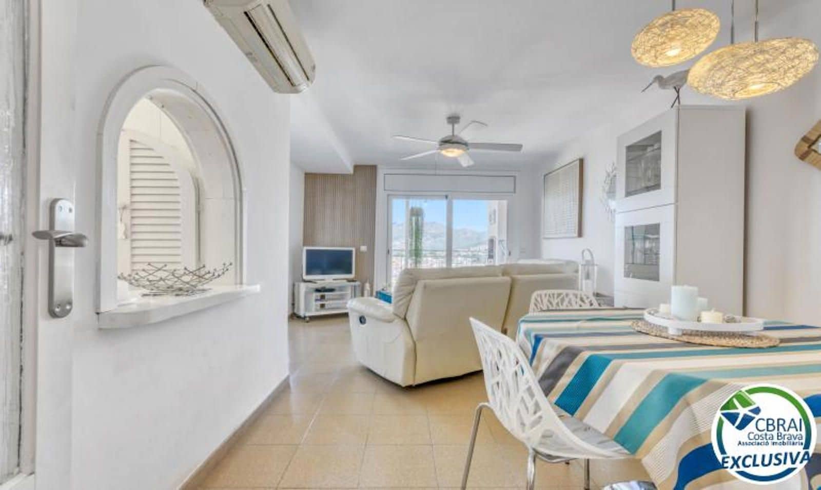 2 makuuhuone Huoneisto myytävänä paikassa Roses - 235 000 € (Ref: 9879419)