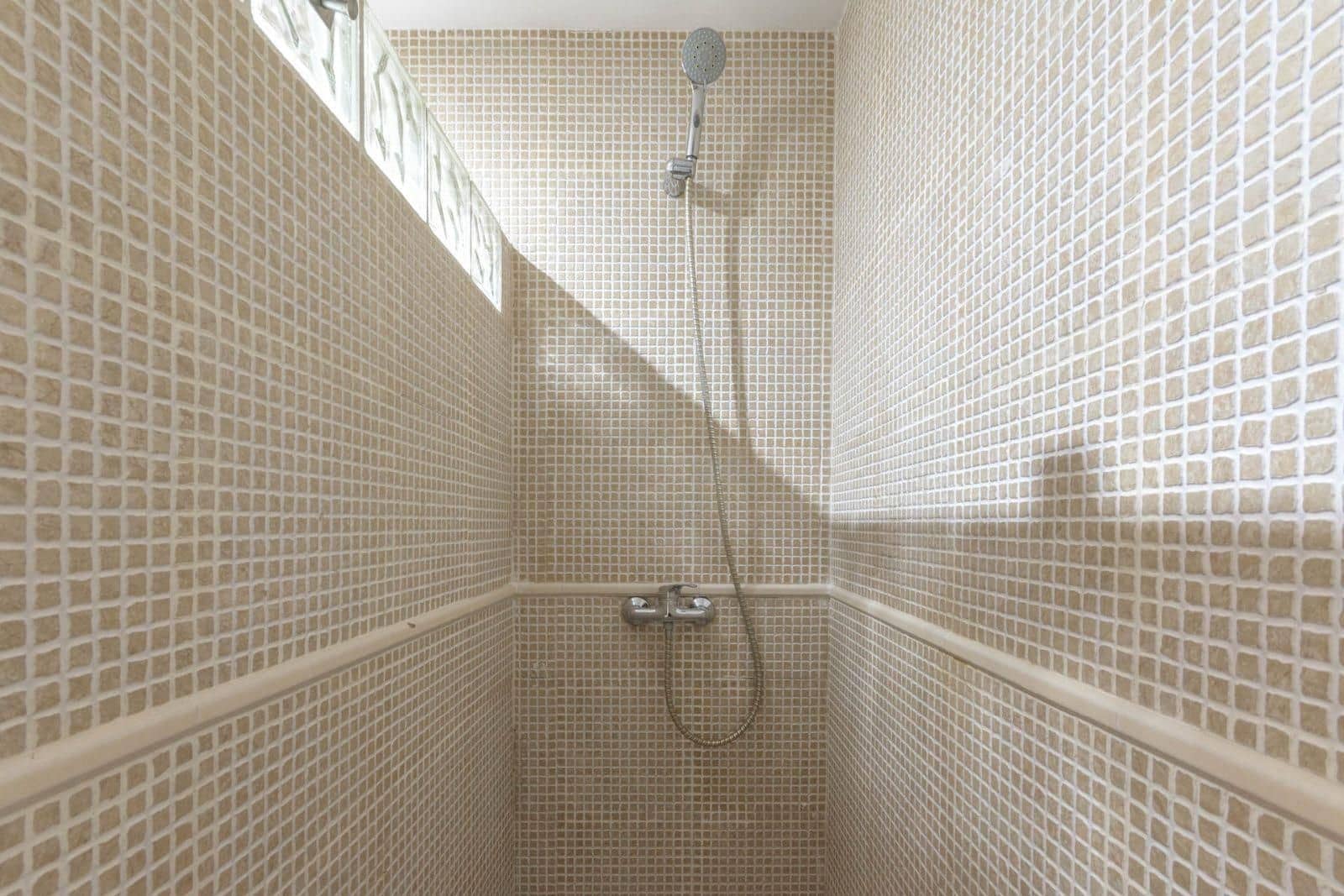 2 Zimmer Apartment zu verkaufen in Roses mit Pool - 266.000 € (Ref: 9879420)