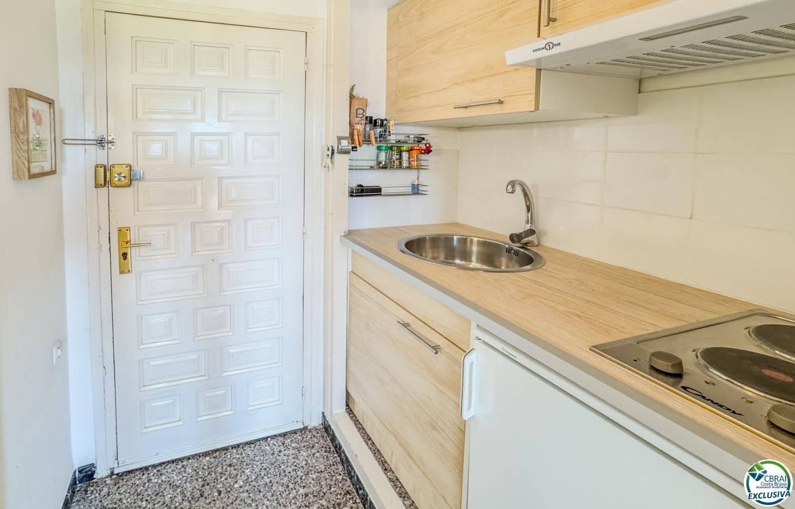 Studio te koop in Roses met zwembad - € 81.000 (Ref: 9879421)