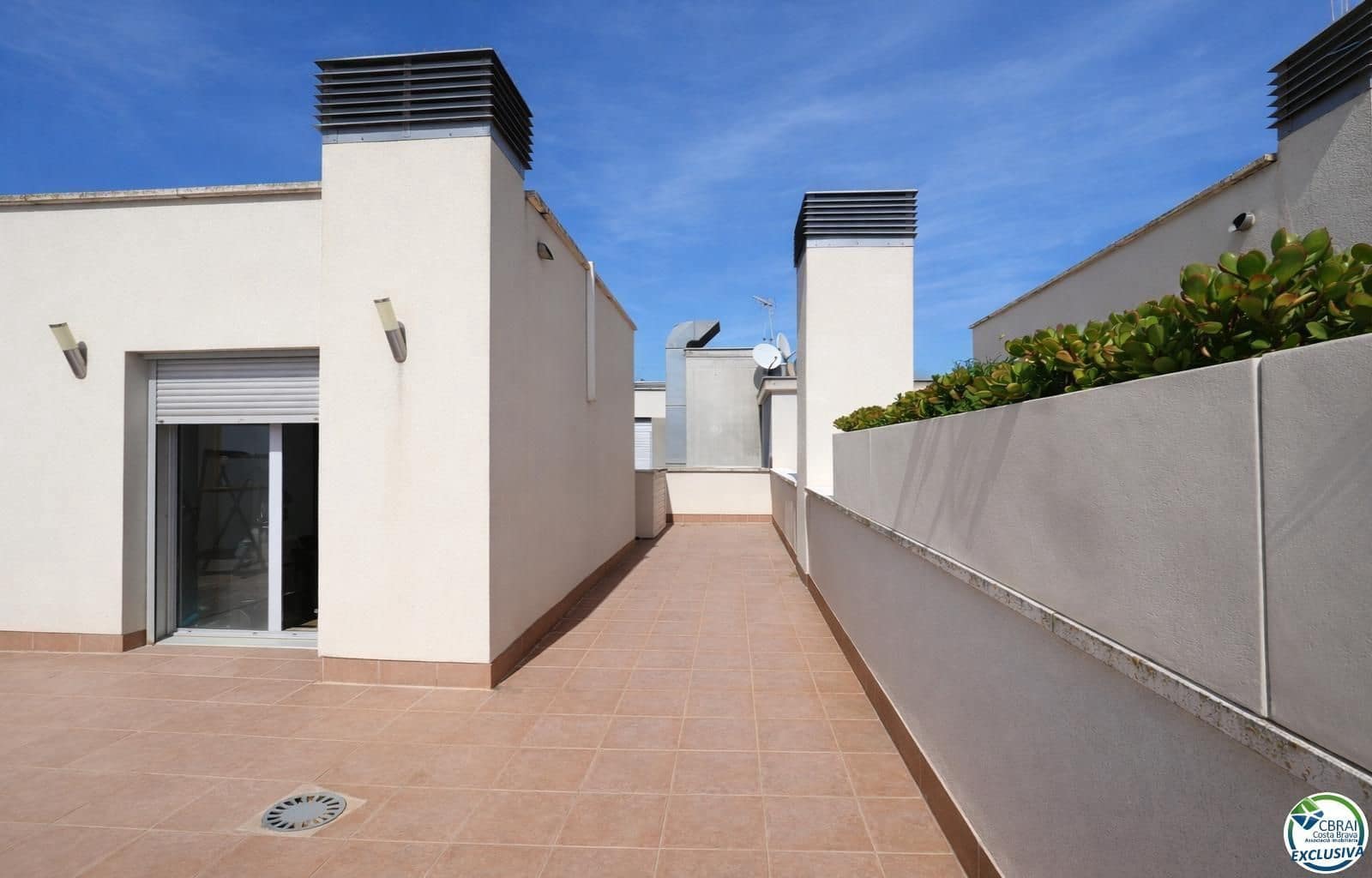 4 slaapkamer Flat te koop in Roses met garage - € 398.000 (Ref: 9879423)