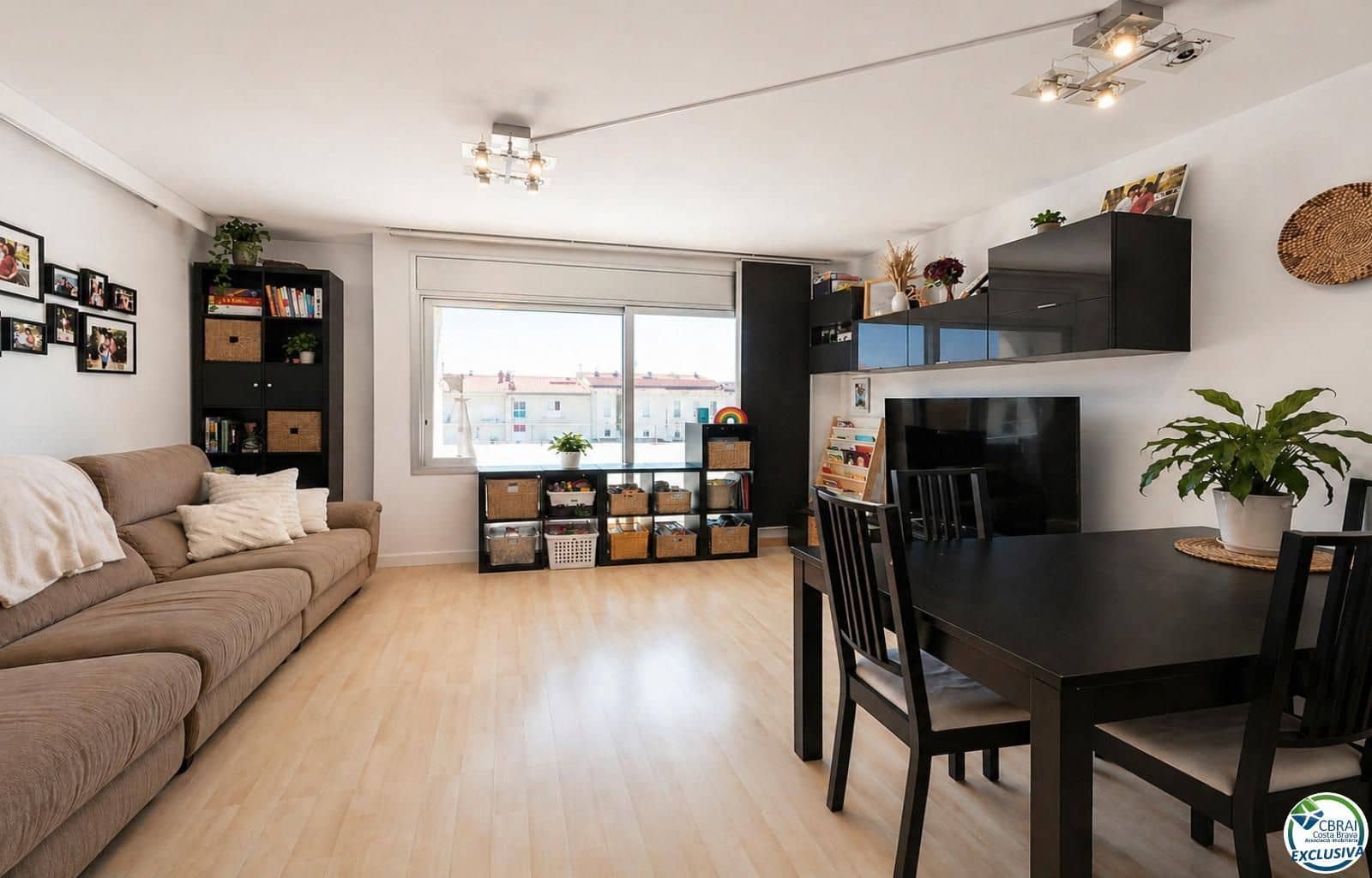 4 slaapkamer Flat te koop in Roses met garage - € 398.000 (Ref: 9879423)