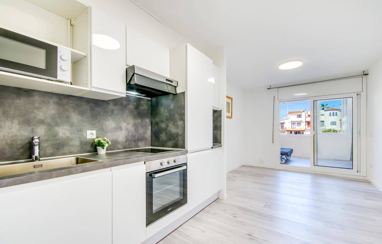 Yksiö myytävänä paikassa Empuriabrava - 145 000 € (Ref: 9879427)