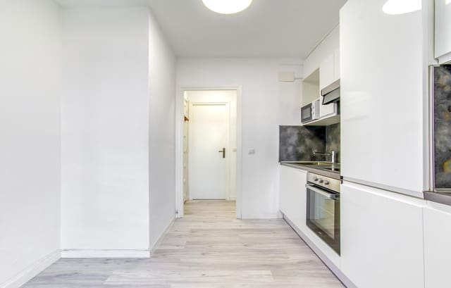 Studio till salu i Empuriabrava, Castelló d'Empúries - 145 000 € (Ref: 9879427)