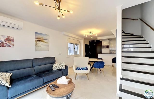 2 soveværelse Byhus til salg i Santa Margarida, Roses med garage - € 299.000 (Ref: 9879441)