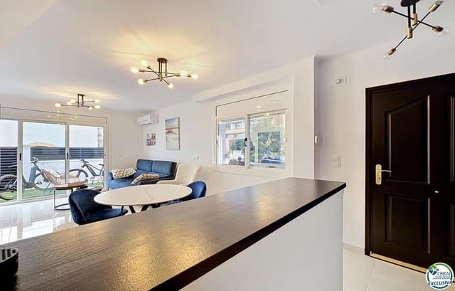 2 soveværelse Byhus til salg i Santa Margarida, Roses med garage - € 299.000 (Ref: 9879441)