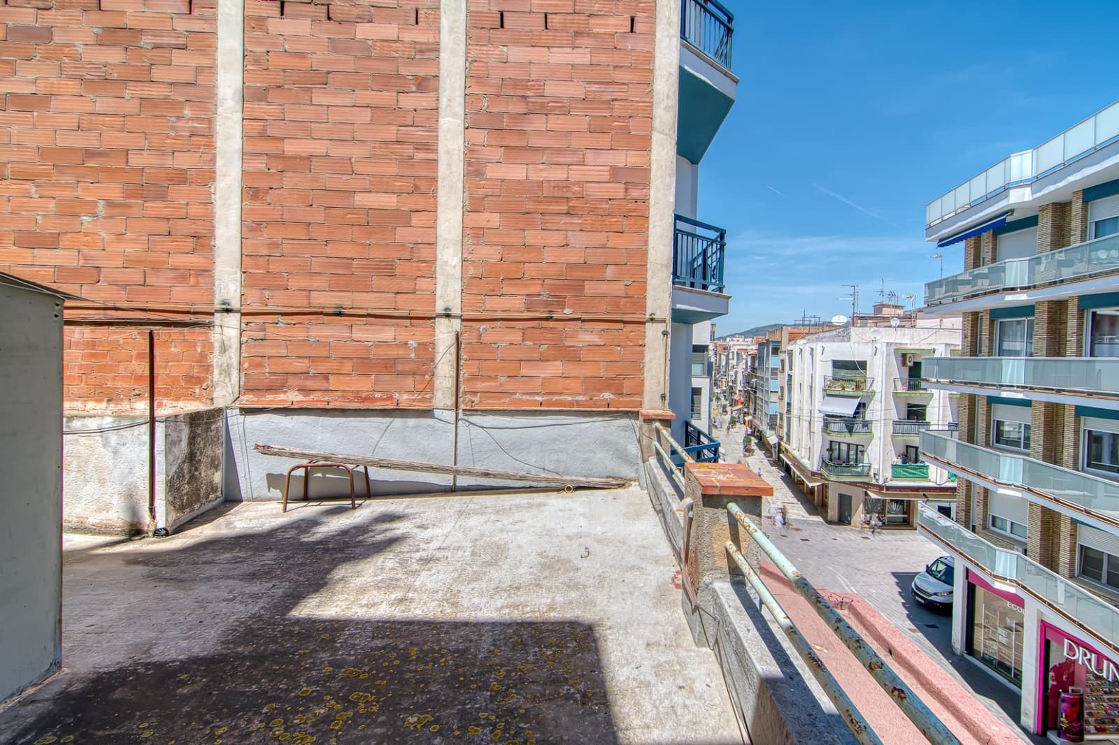3 slaapkamer Flat te koop in Roses - € 240.000 (Ref: 9879446)