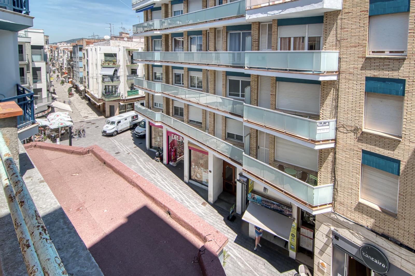 3 bedroom Flat for sale in Roses - € 235,000 (Ref: 9879446)