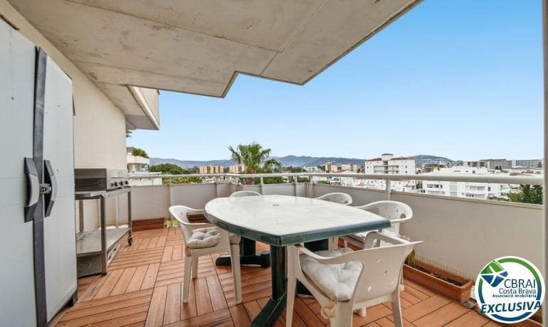 2 soveværelse Penthouse til salg i Santa Margarida med swimmingpool - € 235.000 (Ref: 9920574)