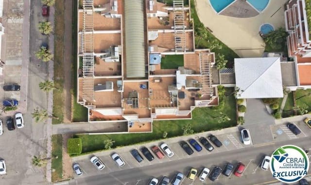 2 soveværelse Penthouse til salg i Santa Margarida, Roses med swimmingpool - € 235.000 (Ref: 9920574)