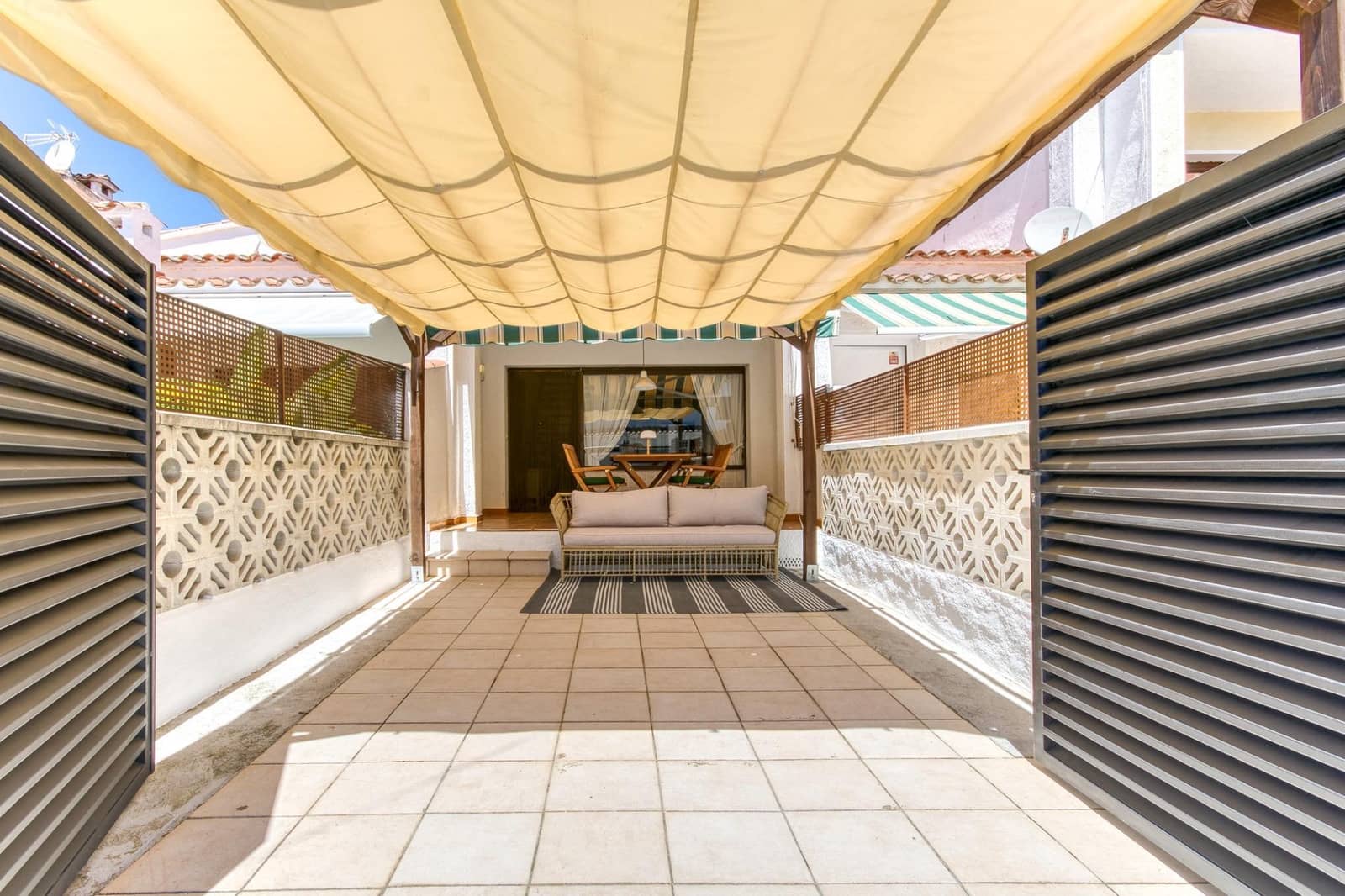 2 sovrum Hus till salu i Empuriabrava - 249 000 € (Ref: 9920575)