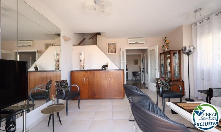 2 slaapkamer Huis te koop in Llanca met garage - € 435.000 (Ref: 9936527)