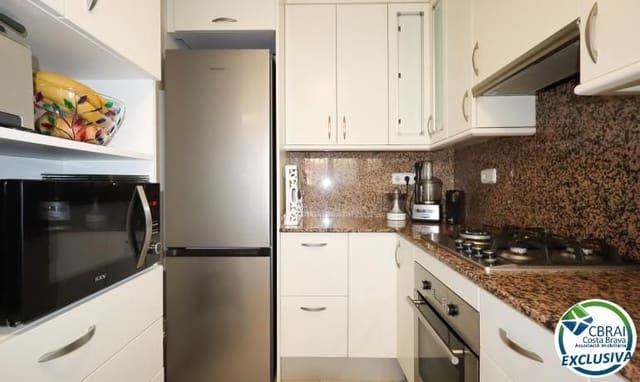2 slaapkamer Huis te koop in Llançà met garage - € 435.000 (Ref: 9936527)