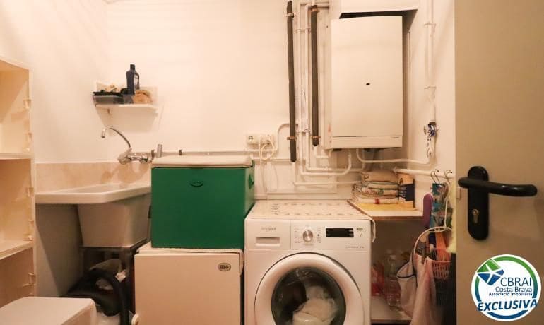 2 slaapkamer Huis te koop in Llanca met garage - € 435.000 (Ref: 9936527)