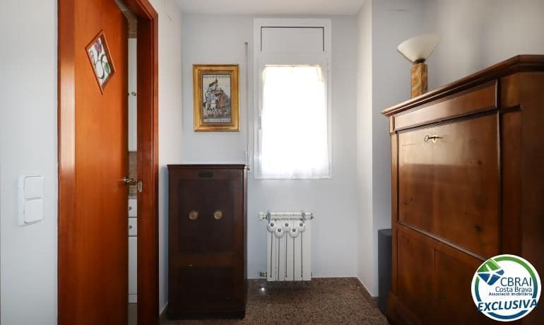 2 slaapkamer Huis te koop in Llanca met garage - € 435.000 (Ref: 9936527)