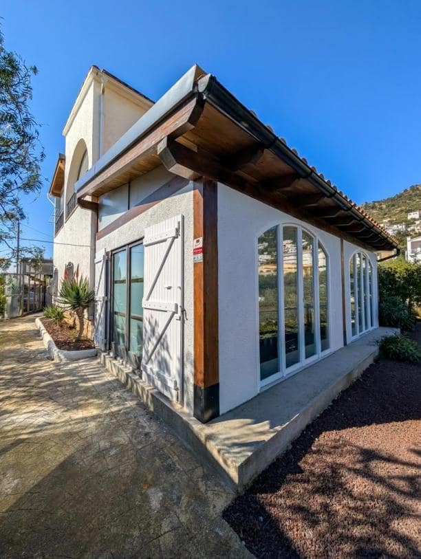 1 chambre Finca/Maison de Campagne à vendre à Roses avec piscine - 650 000 € (Ref: 9942659)