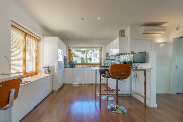 1 chambre Finca/Maison de Campagne à vendre à Roses avec piscine - 650 000 € (Ref: 9942659)