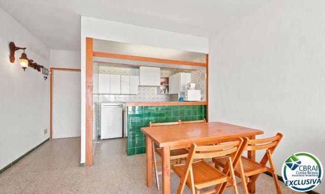 1 makuuhuone Huoneisto myytävänä paikassa Empuriabrava, Castelló d'Empúries - 110 000 € (Ref: 9942660)