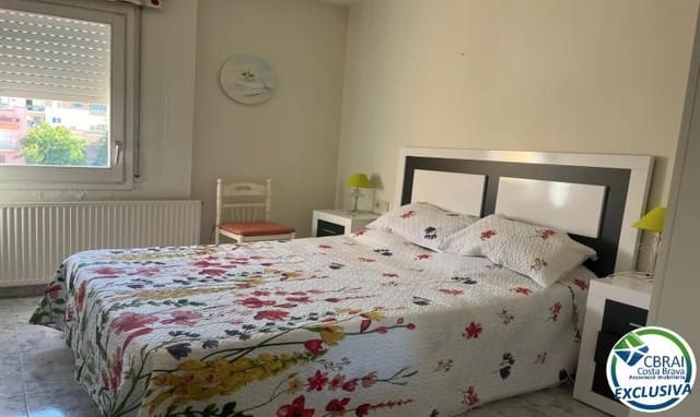 Apartamento de 3 habitaciones en Roses en venta - 265.000 € (Ref: 9948069)