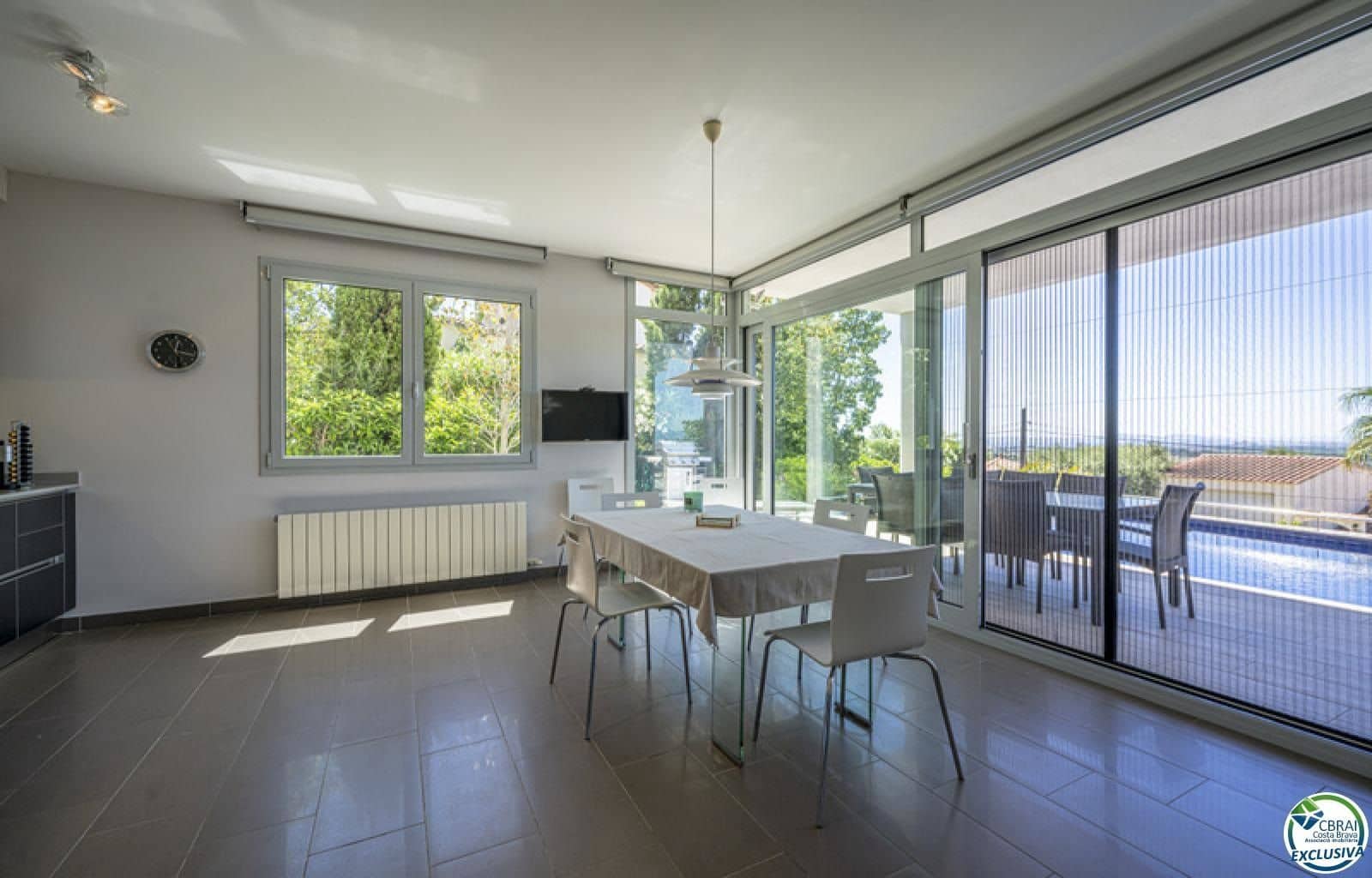 3 sypialnia Willa na sprzedaż w Palau-saverdera z basenem garażem - 1 180 000 € (Ref: 9959929)