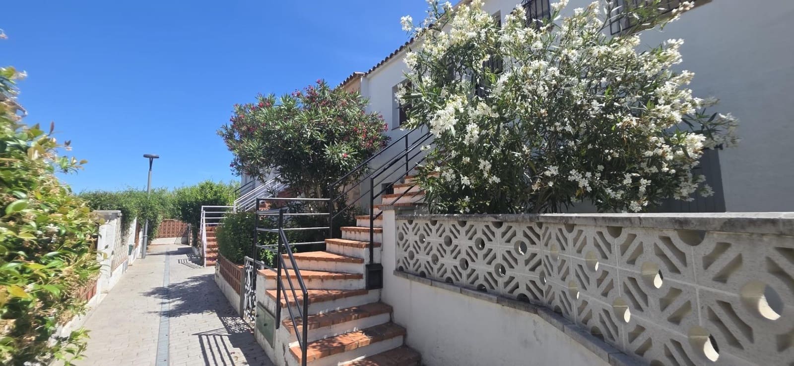1 slaapkamer Appartement te koop in Empuriabrava met zwembad - € 140.000 (Ref: 9959933)