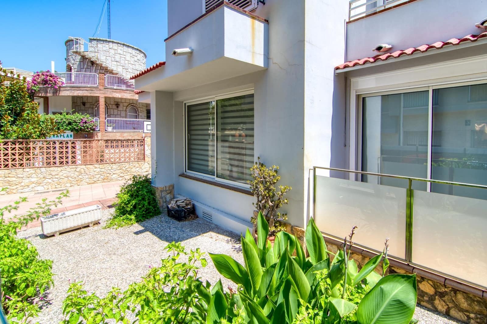 3 bedroom Villa for sale in Roses with garage - € 535,000 (Ref: 9973450)