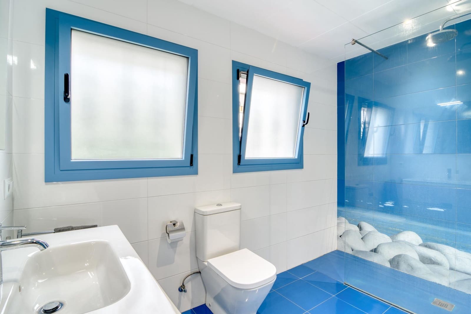 3 bedroom Villa for sale in Roses with garage - € 535,000 (Ref: 9973450)