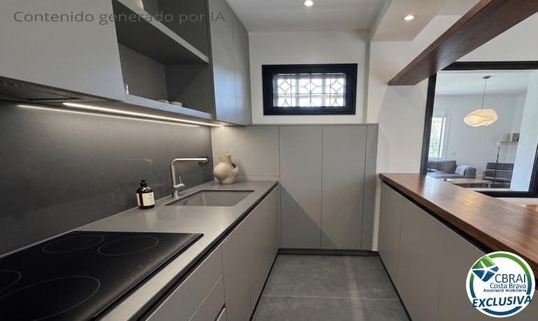 2 bedroom Terraced Villa for sale in Roses - € 178,000 (Ref: 9975572)