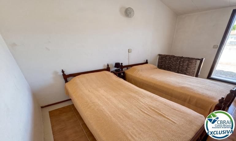 2 bedroom Terraced Villa for sale in Roses - € 178,000 (Ref: 9975572)