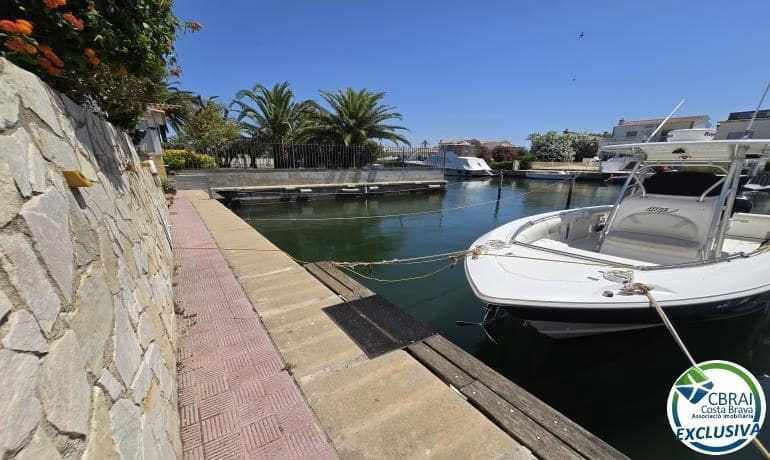 2 bedroom Apartment for sale in Empuriabrava - € 349,000 (Ref: 9977438)