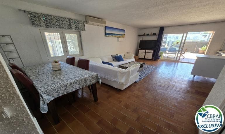 2 bedroom Apartment for sale in Empuriabrava - € 349,000 (Ref: 9977438)