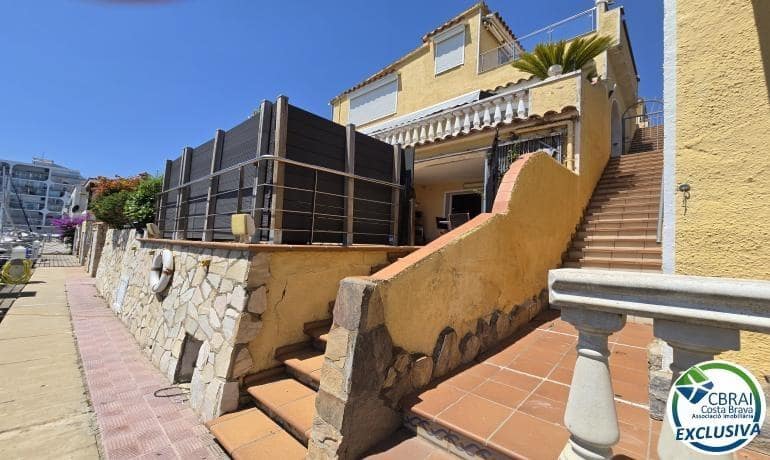 2 bedroom Apartment for sale in Empuriabrava - € 349,000 (Ref: 9977438)