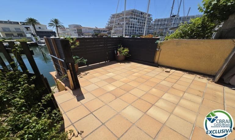 2 bedroom Apartment for sale in Empuriabrava - € 349,000 (Ref: 9977438)