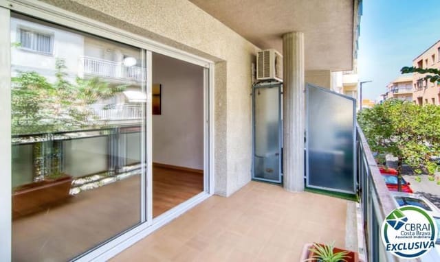 Apartamento de 2 habitaciones en Roses en venta - 175.000 € (Ref: 9986977)