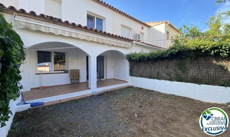 4 quarto Casa em Banda para venda em Roses - 390 000 € (Ref: 9986979)